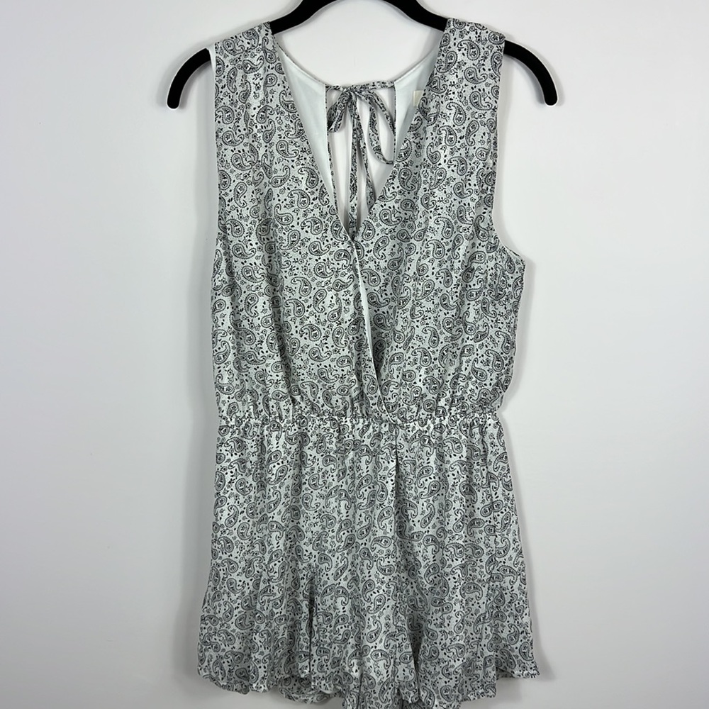 She & Sky Black White Paisley Romper deep V back size large
